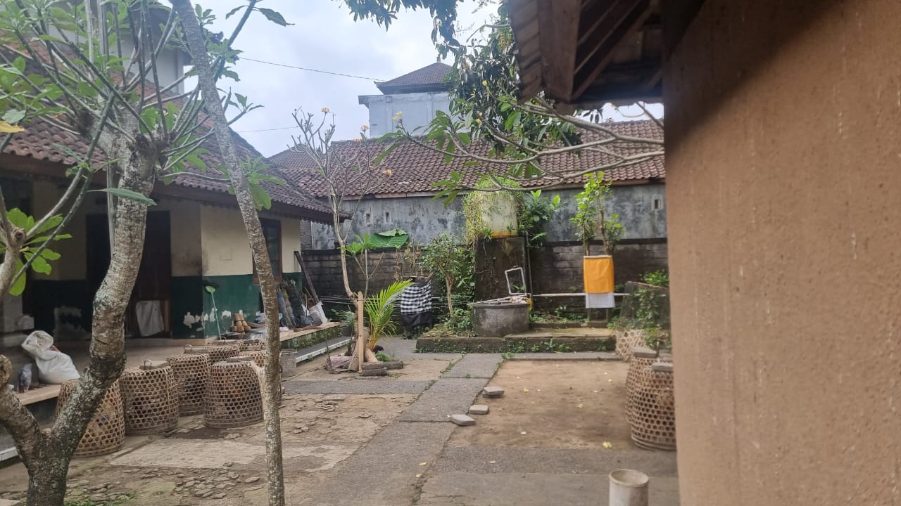 Tempat Usaha Di Sewakan Di Pengosekan Denpasar Bali